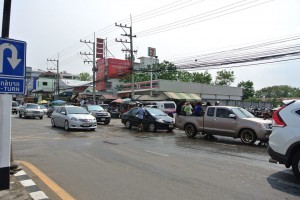 บรรยากาศเล่นน้ำสงกรานต์ถนนข้าวโพดจ.เพชรบูรณ์