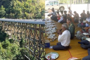 เตือนใจขับขี่ปีใหม่ทำบุญครบ1ปีรถชนสะพานดิ่วเหว