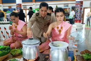 เรือนจำเพชรบูรณ์ ร่วม 11 หน่วยงานภาครัฐและเอกชน ทำบันทึกข้อตกลงว่าด้วยการประสานความร่วมมือ “โครงการรวมพลังสร้างงาน สร้างอาชีพ คืนคนดีสู่สังคม”