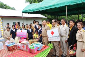 เหล่ากาชาดจังหวัดเพชรบูรณ์มอบบ้านกาชาดรวมน้ำใจชาวเพชรบูรณ์แก่ผู้ยากไร้อำเภอหนองไผ่