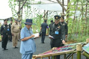 สมเด็จพระเทพรัตนราชสุดาฯ เสด็จพระราชดำเนินทอดพระเนตรโครงการเดินตามรอยเท้าพ่อ ค่ายพ่อขุนผาเมือง จังหวัดเพชรบูรณ์