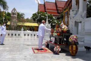 ผู้ว่าราชการจังหวัดเพชรบูรณ์ จัดพิธีมอบผ้าไตรพระราชทาน ในงานอุปสมบทสิบโท วันเฉลิม งามสุพรม นาคในพระบรมราชานุเคราะห์